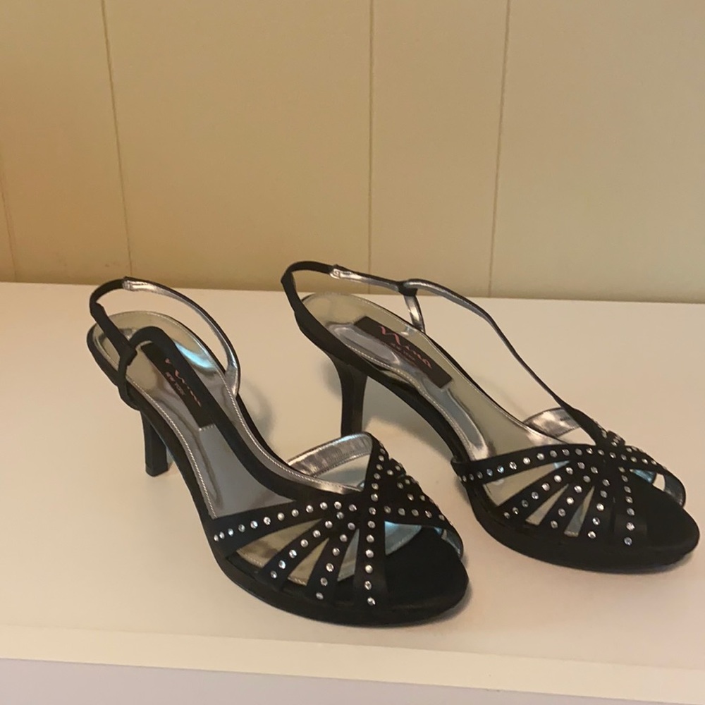 Nina black Claudie heels